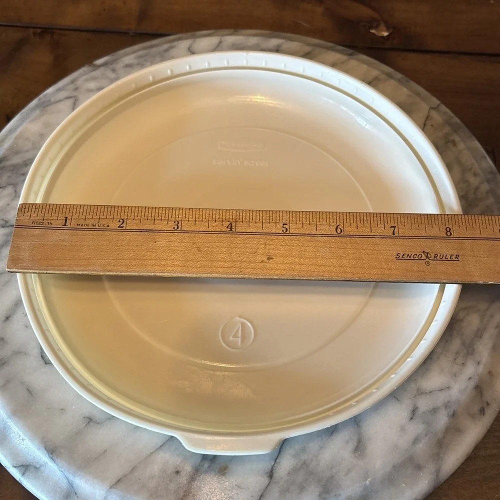 Rubbermaid #4 Ivory Almond Servin Saver Replacement Lid 8.5